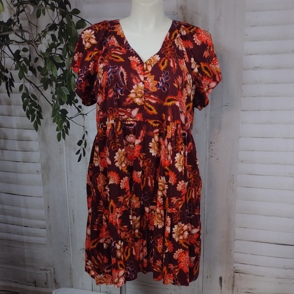 Old Navy Dresses & Skirts - Old Navy Burgundy Floral V-Neck Tiered Mini Dress with Orange Accents XXL